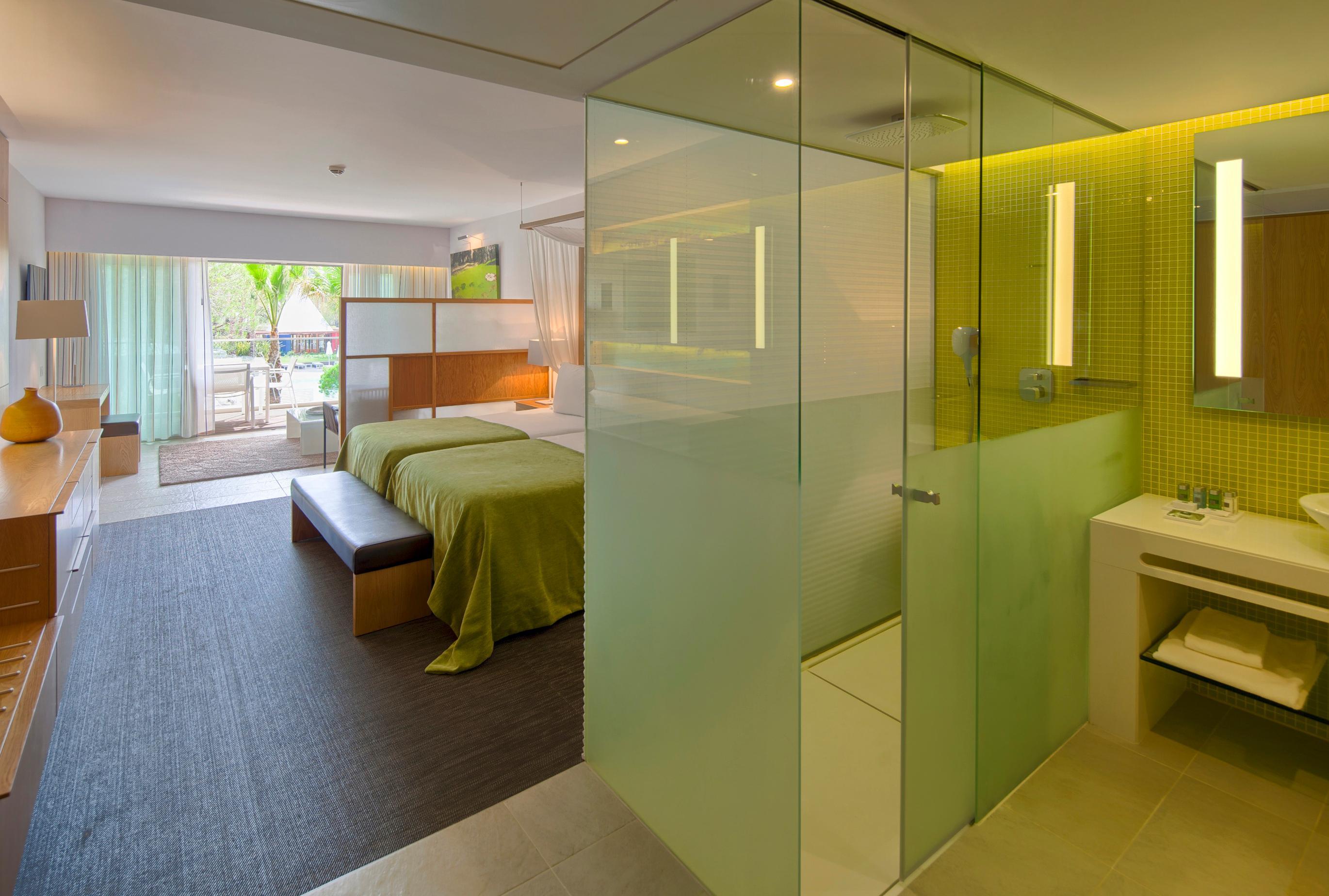 Epic Sana Algarve Hotel Албуфейра Екстериор снимка A room at the hotel
