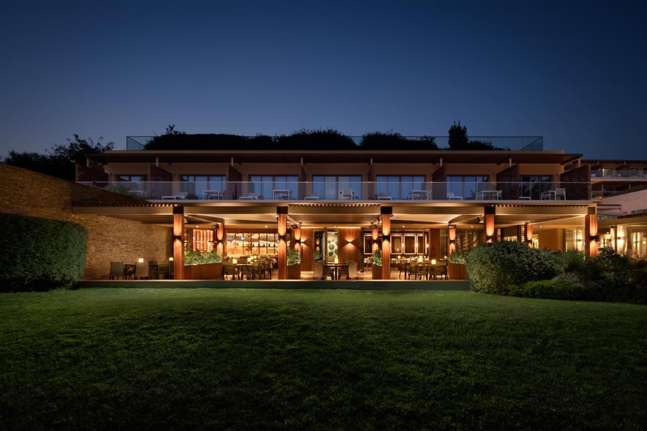 Epic Sana Algarve Hotel Албуфейра Екстериор снимка The restaurant at night